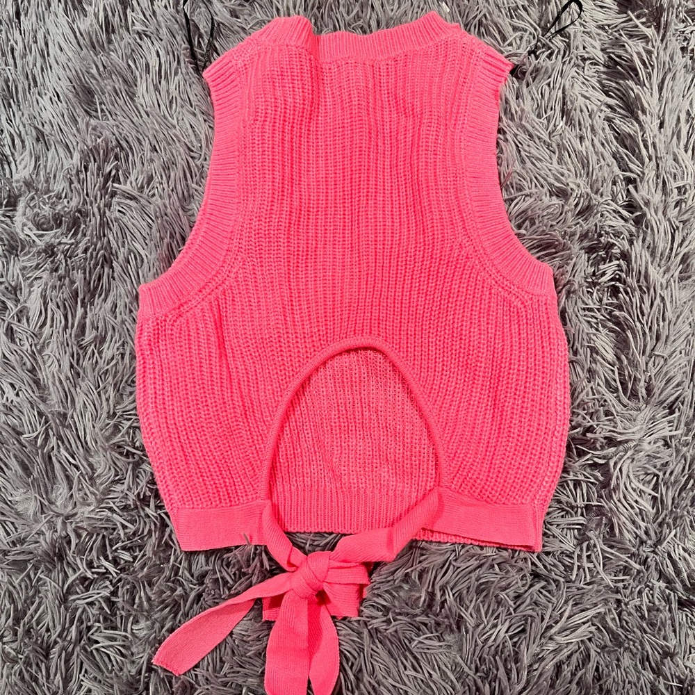 Pink crop top - Picture 2 of 2